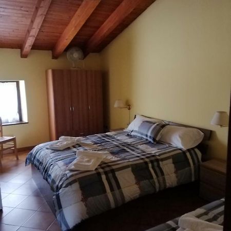 Agriturismo Licensi Del Bresa Villa Monzambano Exterior foto
