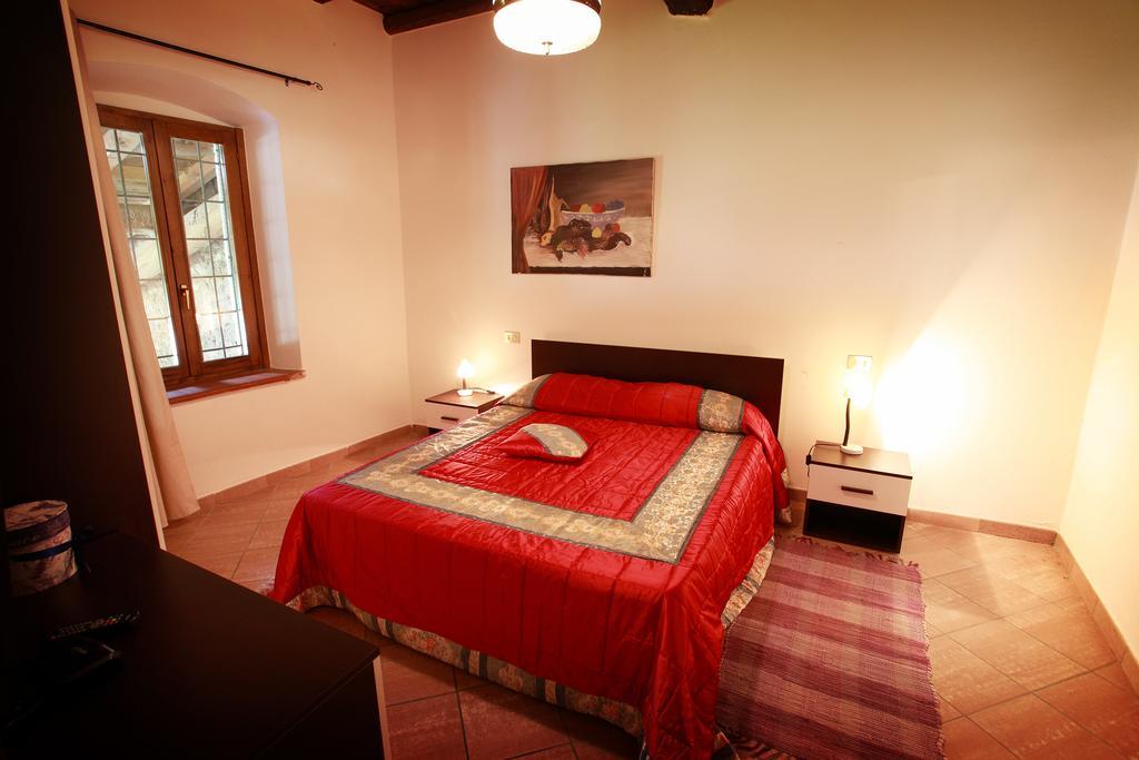 Agriturismo Licensi Del Bresa Villa Monzambano Cameră foto