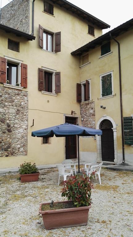 Agriturismo Licensi Del Bresa Villa Monzambano Exterior foto